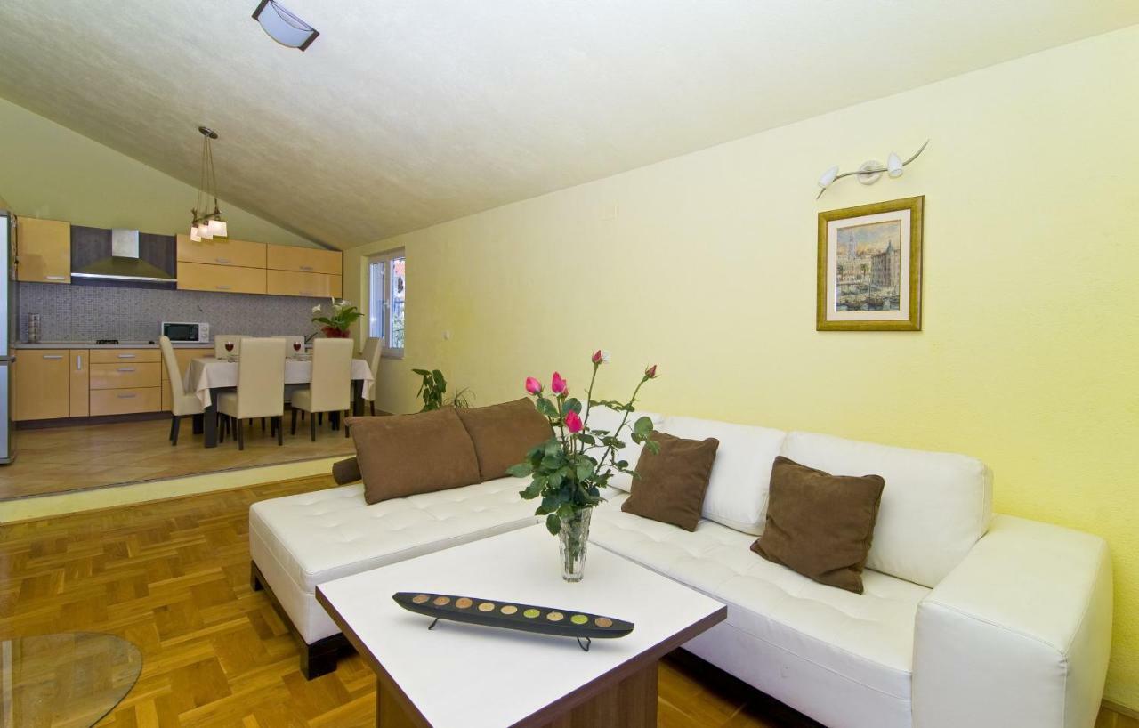 Apartment Mihanovic Žrnovnica المظهر الخارجي الصورة